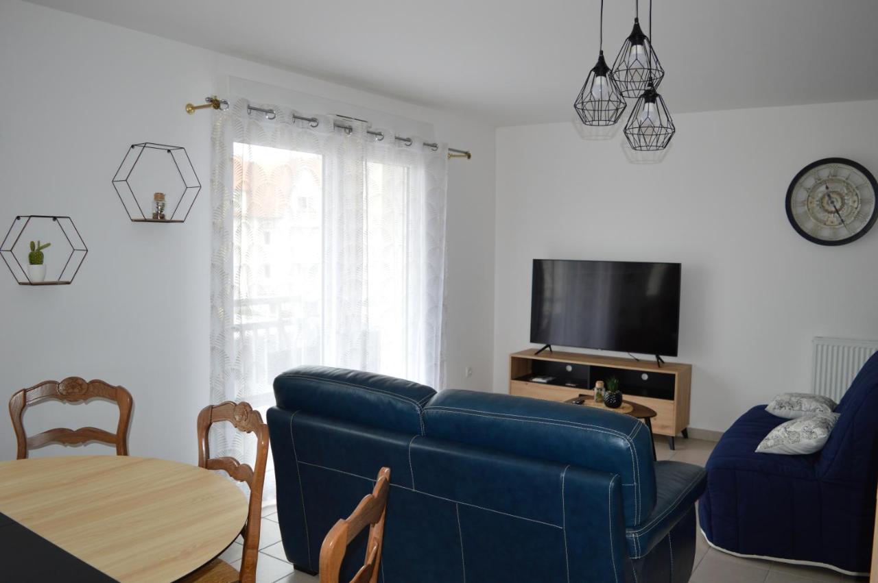 Appartement Spacieux Avec Balcon - A 50M De La Plage Courseulles-sur-Mer Exterior photo